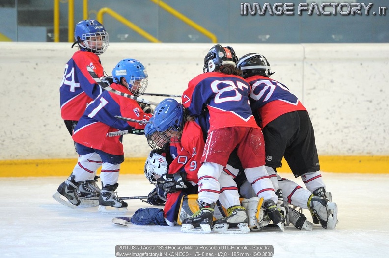 2011-03-20 Aosta 1826 Hockey Milano Rossoblu U10-Pinerolo - Squadra.jpg
